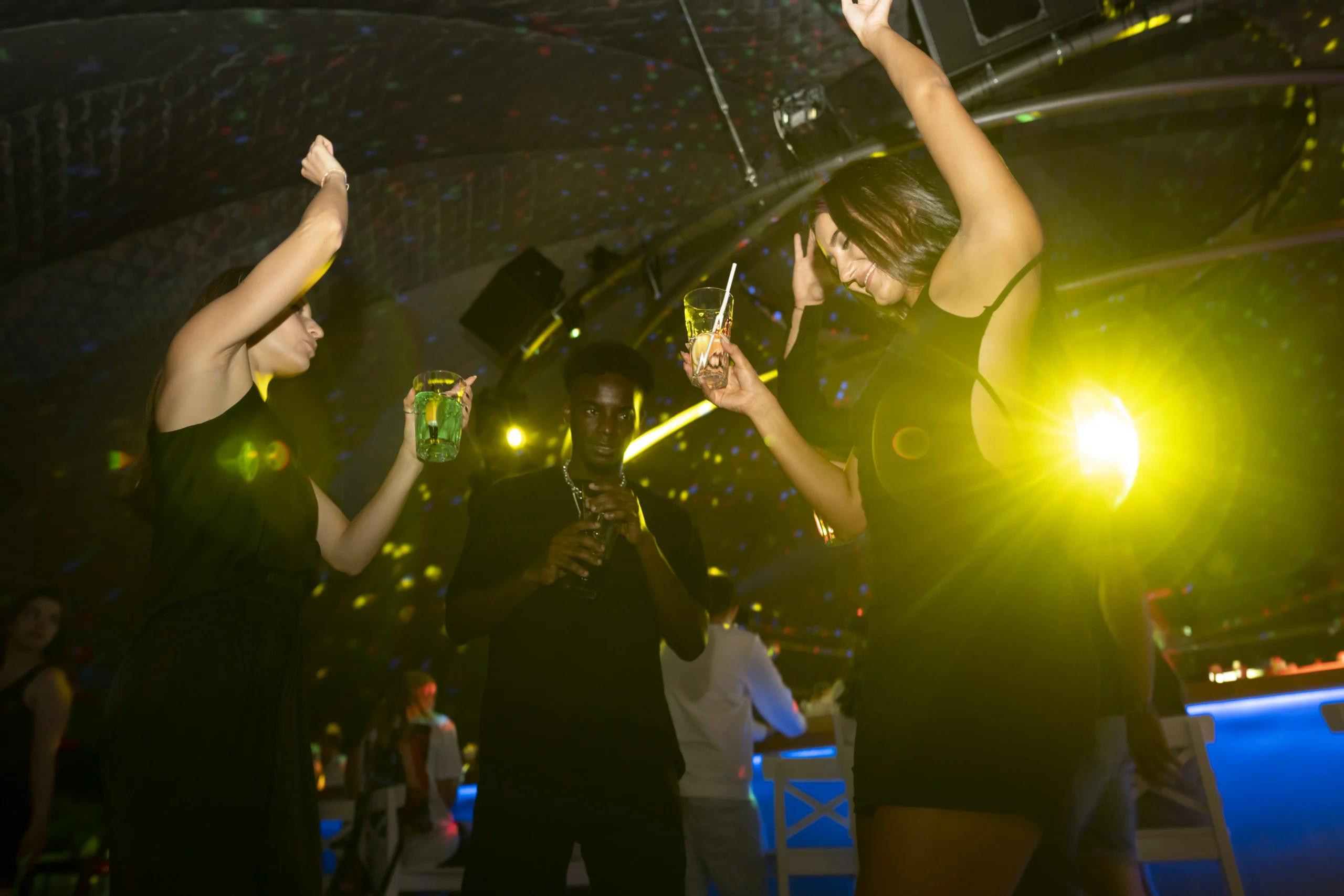 POSE LOUNGE-image5