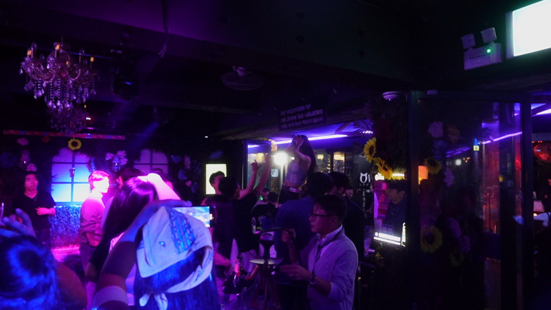 POSE LOUNGE-image2