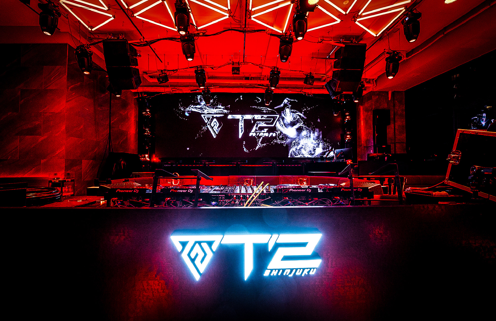 「T2 SHINJUKU(ティーツー 新宿)」ってどんなクラブ?【中級編】